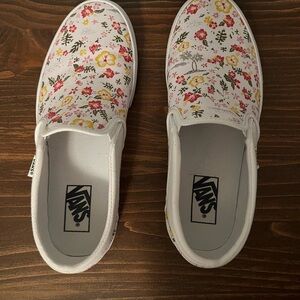 Women’s size 9.5 floral Vans